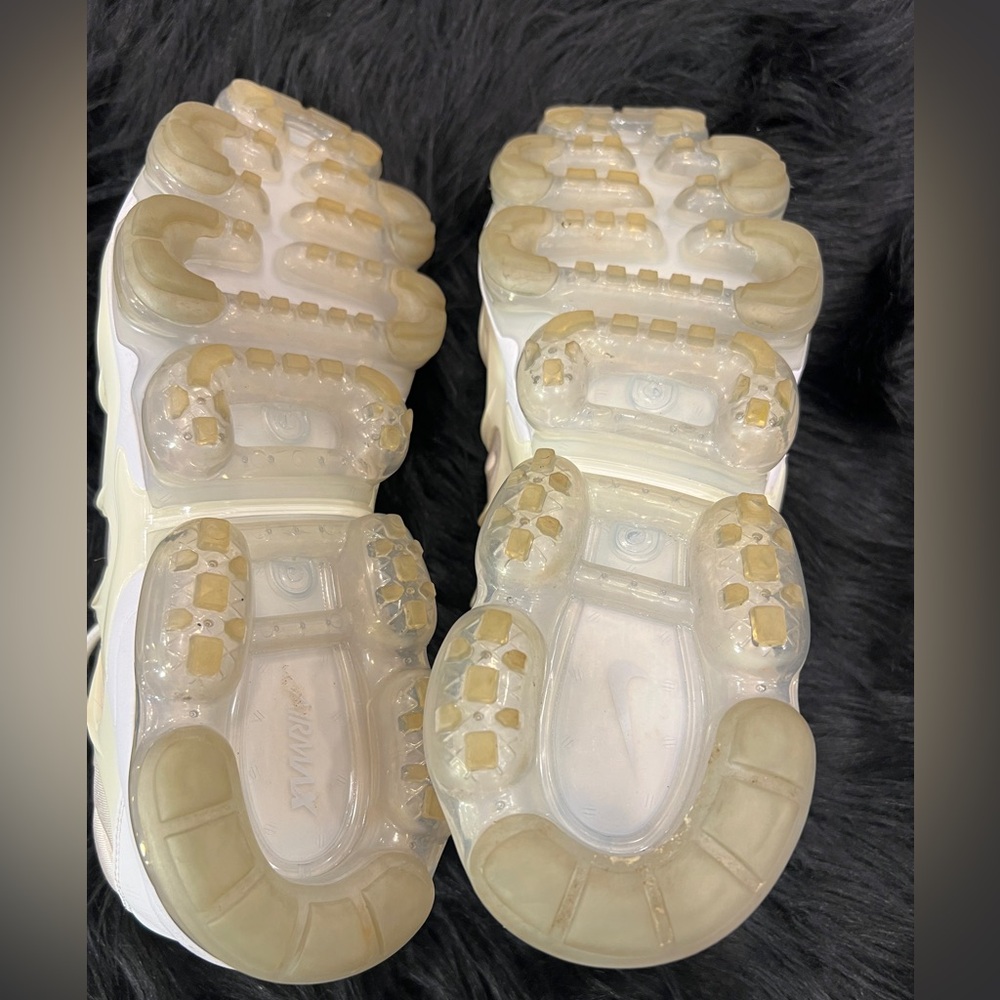 NIKE AIR VAPORMAX PLUS | Triple White | Size 11M - Picture 6 of 9